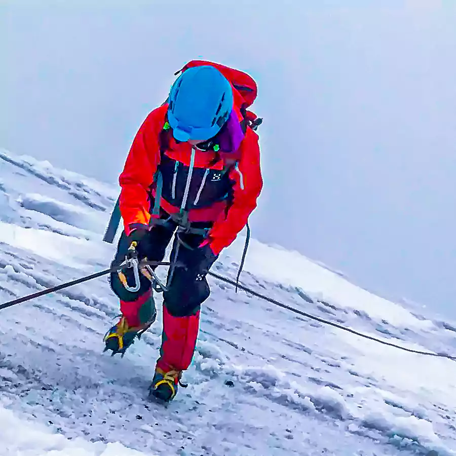 mountain_climbing_on_rwenzori_mountain